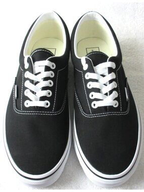 Vans Women's Era Classic Black White Canvas Skate Boat shoes Size 8.5 NIB